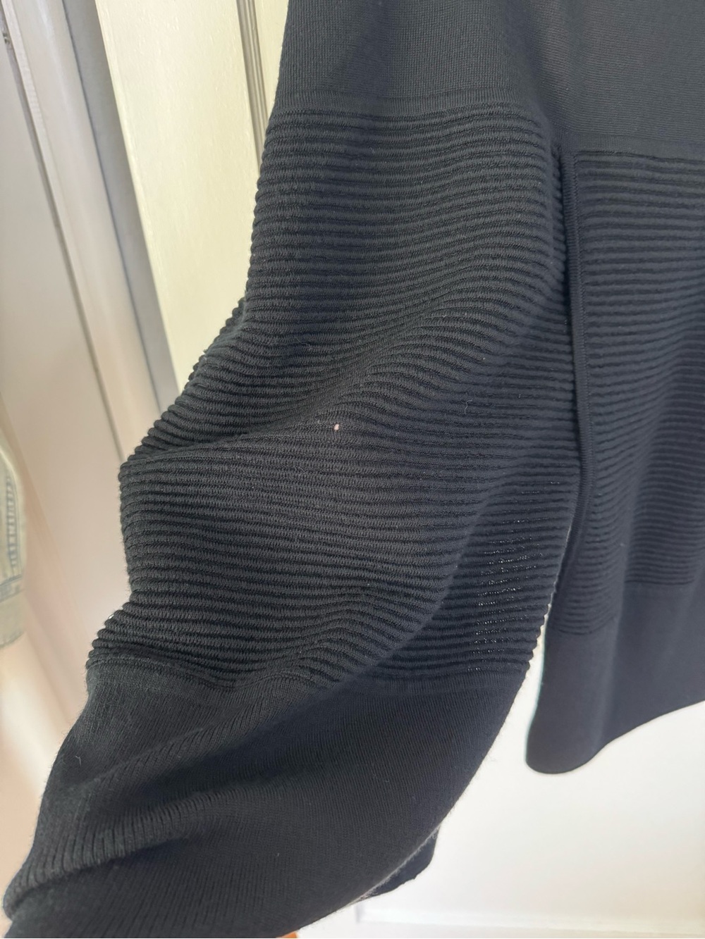 Lululemon Sit In Lotus Wrap II - Picture 8 of 8